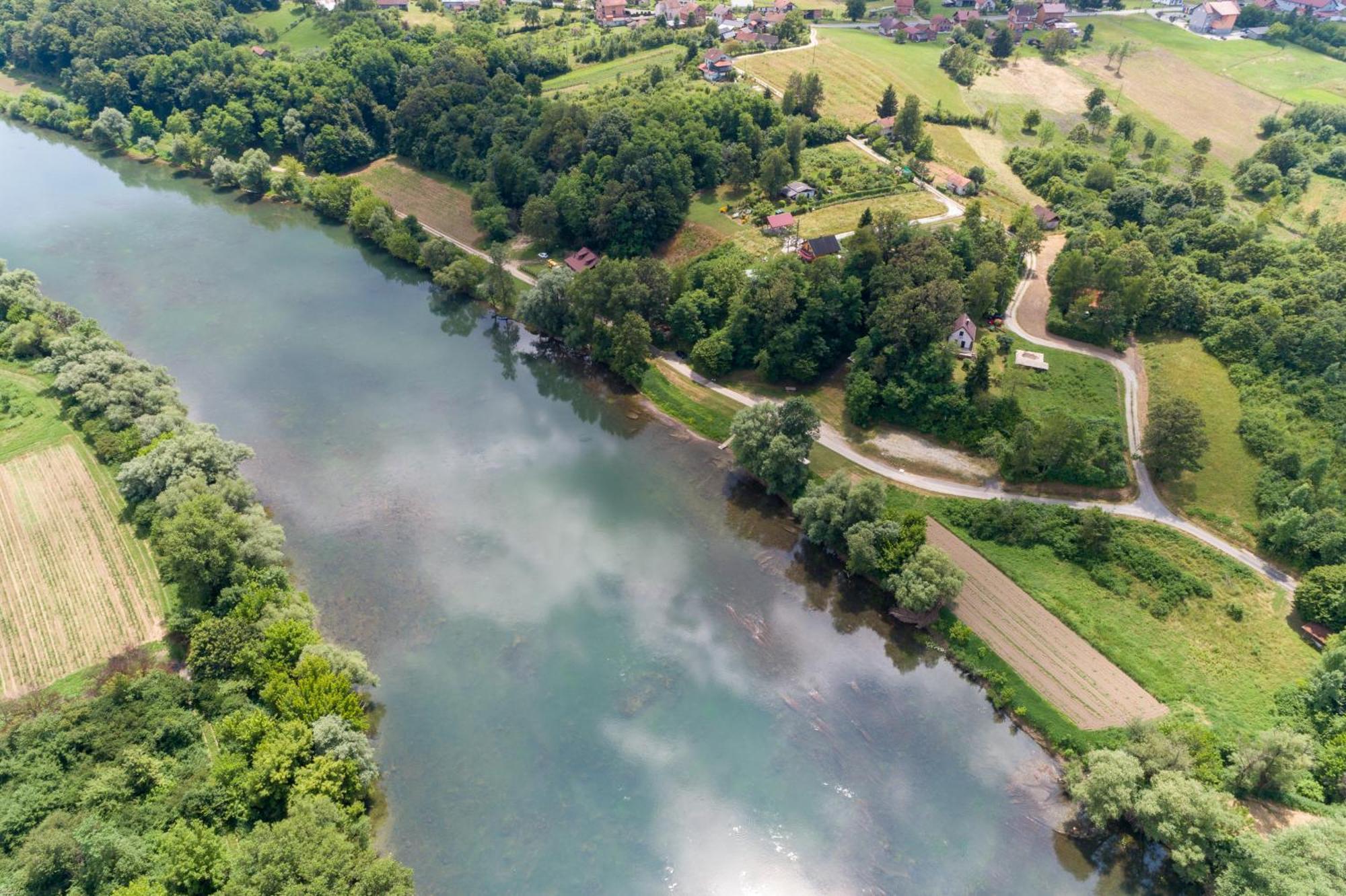 Zagreb, Kuca Za Odmor Swan River Holiday House Lasinja Екстериор снимка