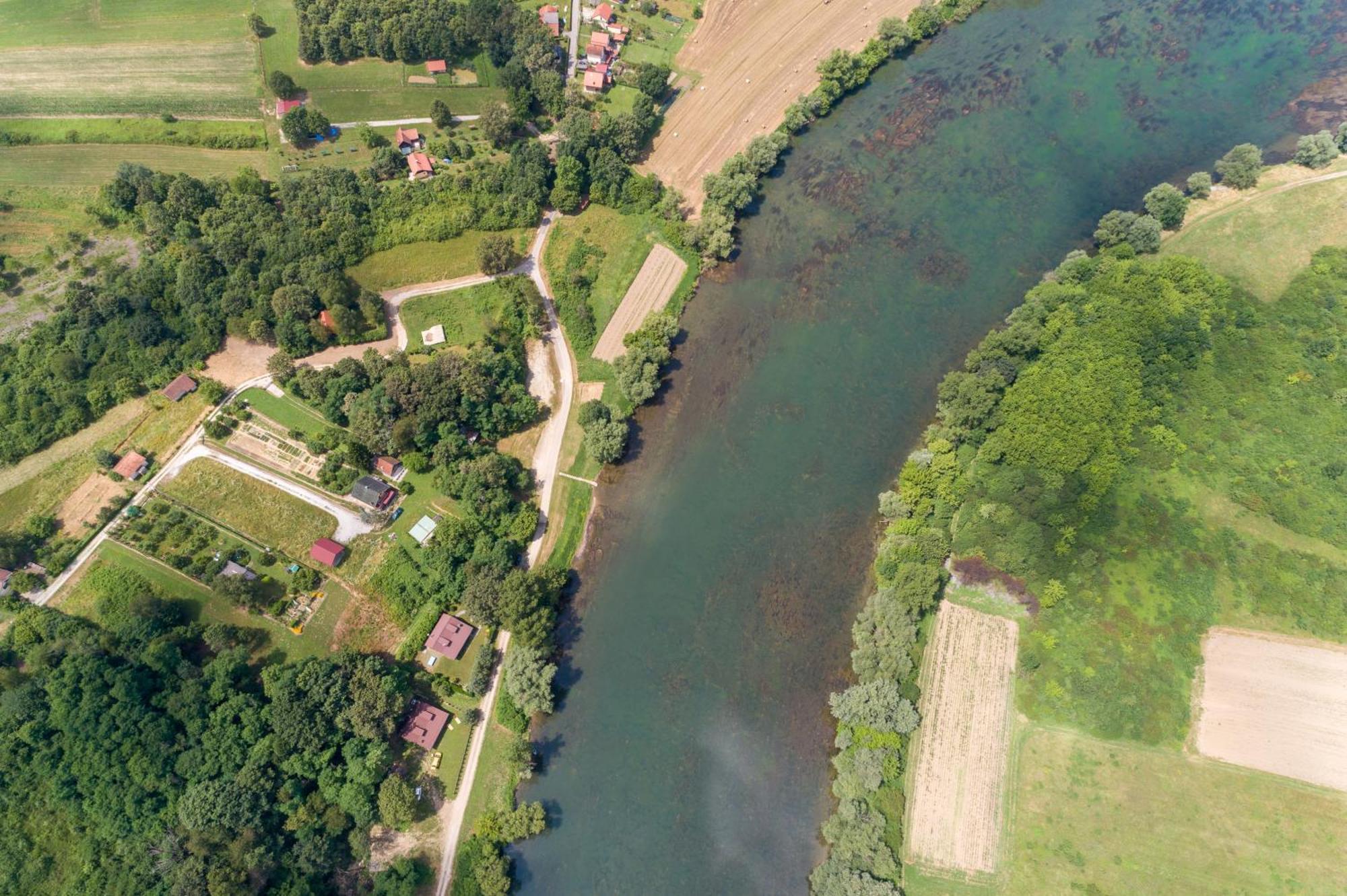 Zagreb, Kuca Za Odmor Swan River Holiday House Lasinja Екстериор снимка